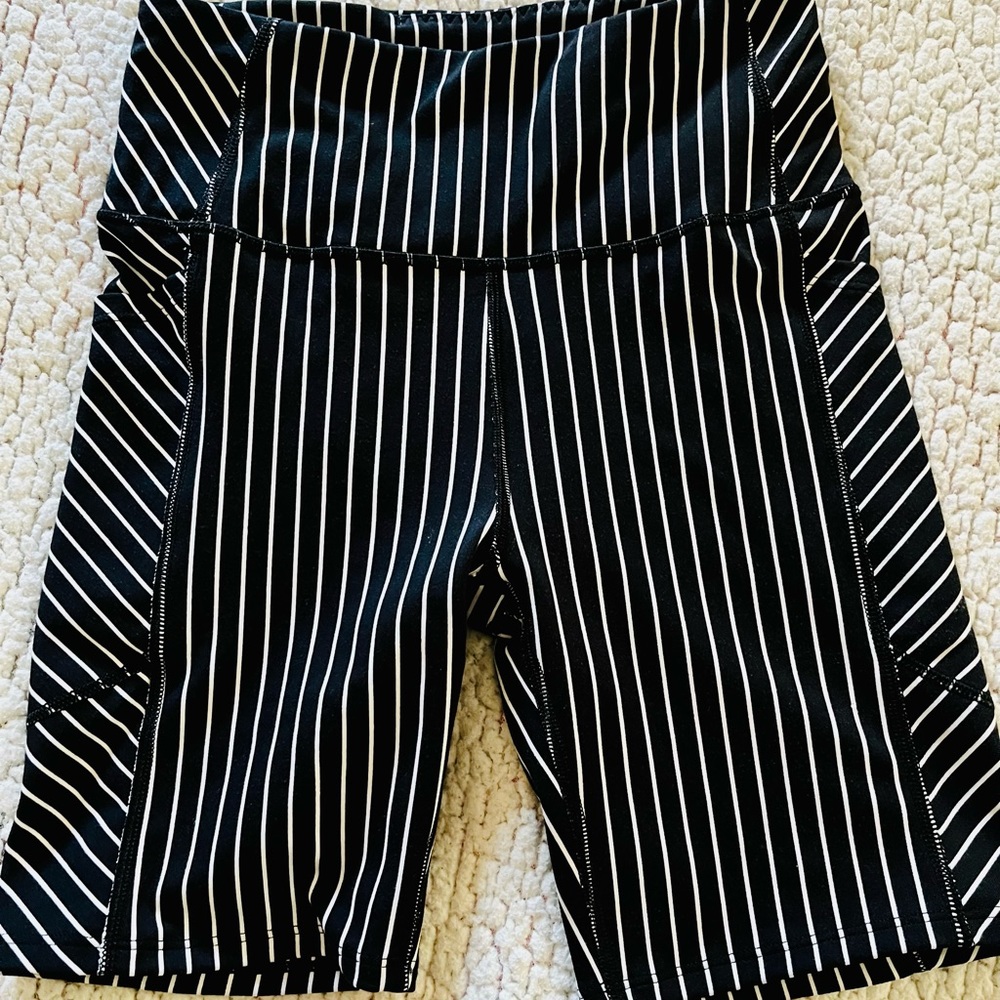 VS Crop top and short Size small